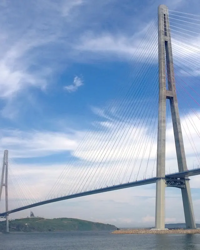 Le pont à haubans de l'île Rousski, à Vladivostok